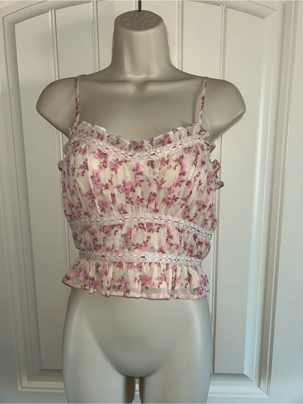 NEW Lush Pink Floral Lace-Trim Camisole Sz S